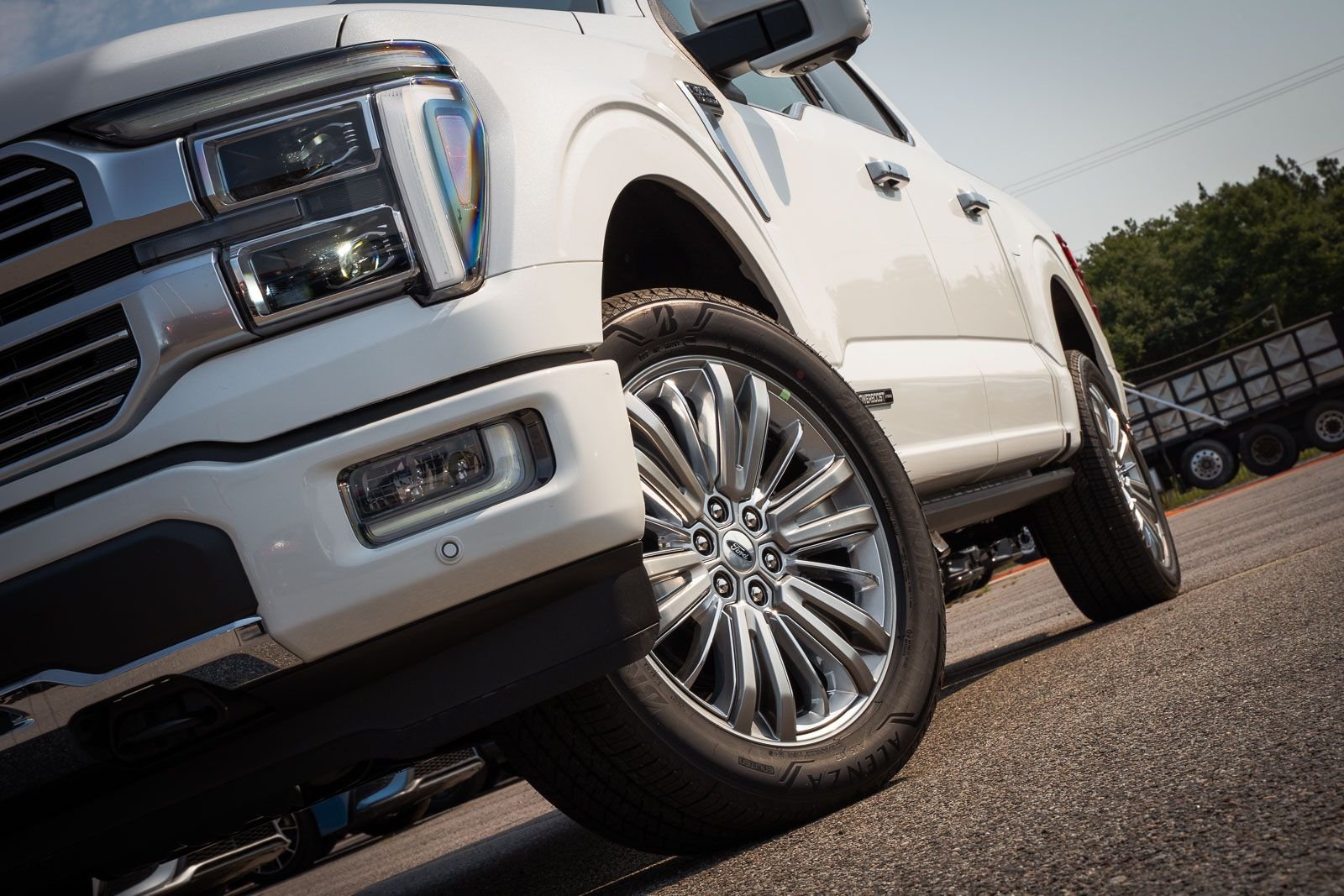 New 2026 Star White Metallic Tri-Coat Ford Platinum® image 6