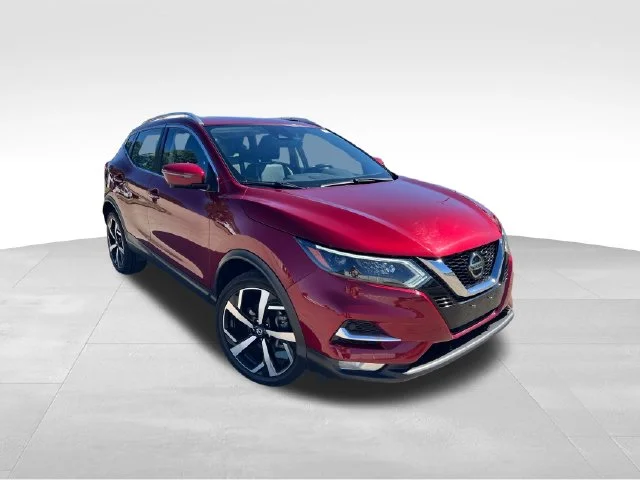 Used 2022 Red Nissan SL image 10