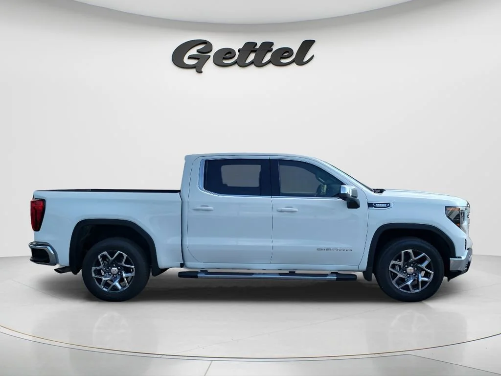 New 2026 Summit White GMC SLE image 4
