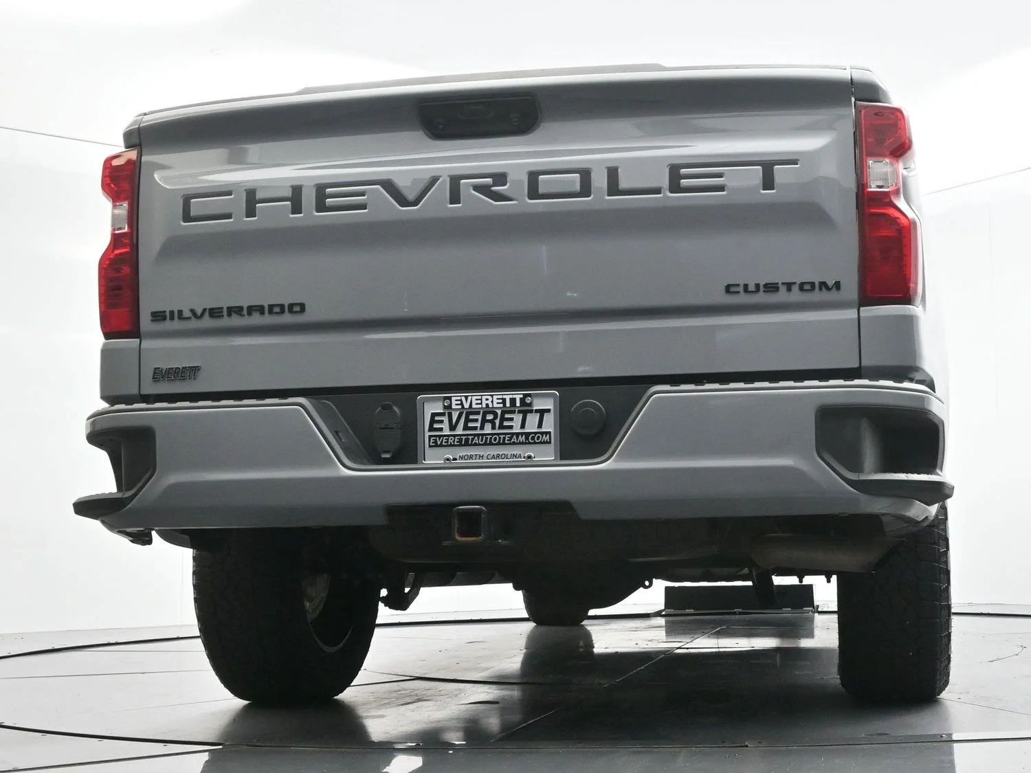 Used 2024 Slate Gray Metallic Chevrolet Custom image 45