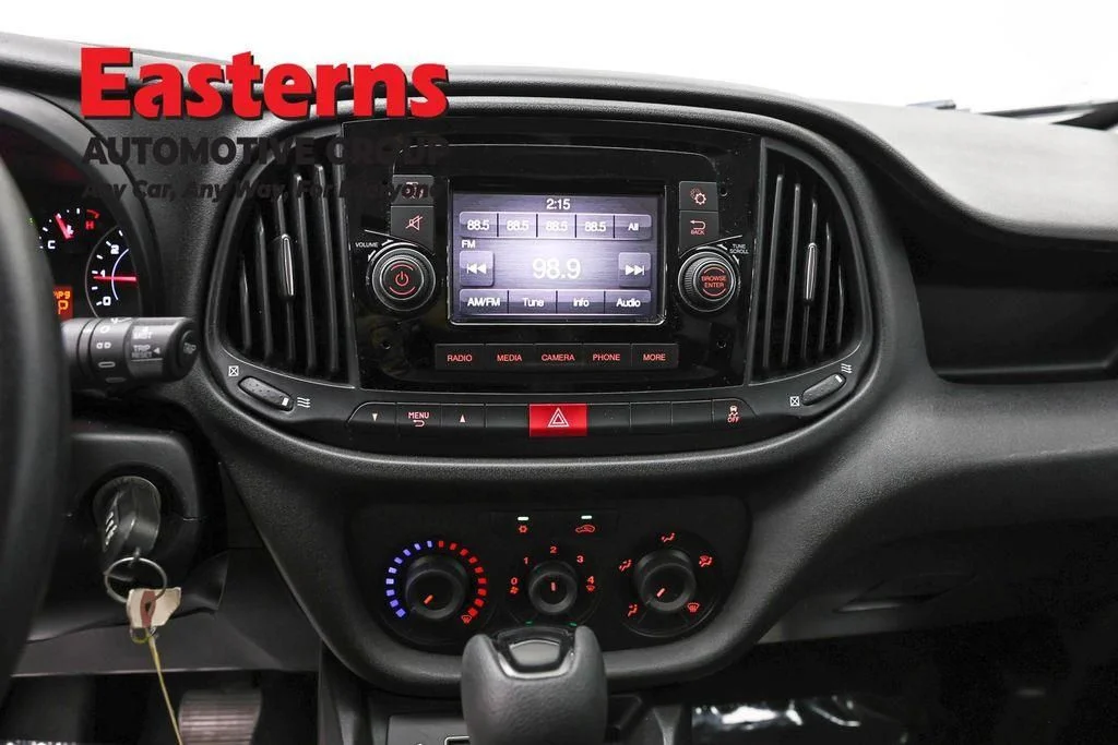 Used 2022 White Ram Base image 13