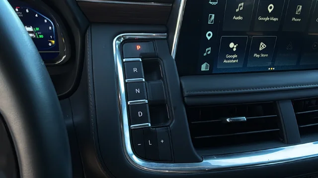 Used 2024 Black Chevrolet High Country image 30