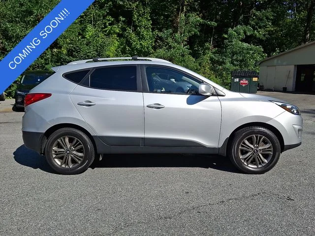 Used 2015 Silver Hyundai SE image 13