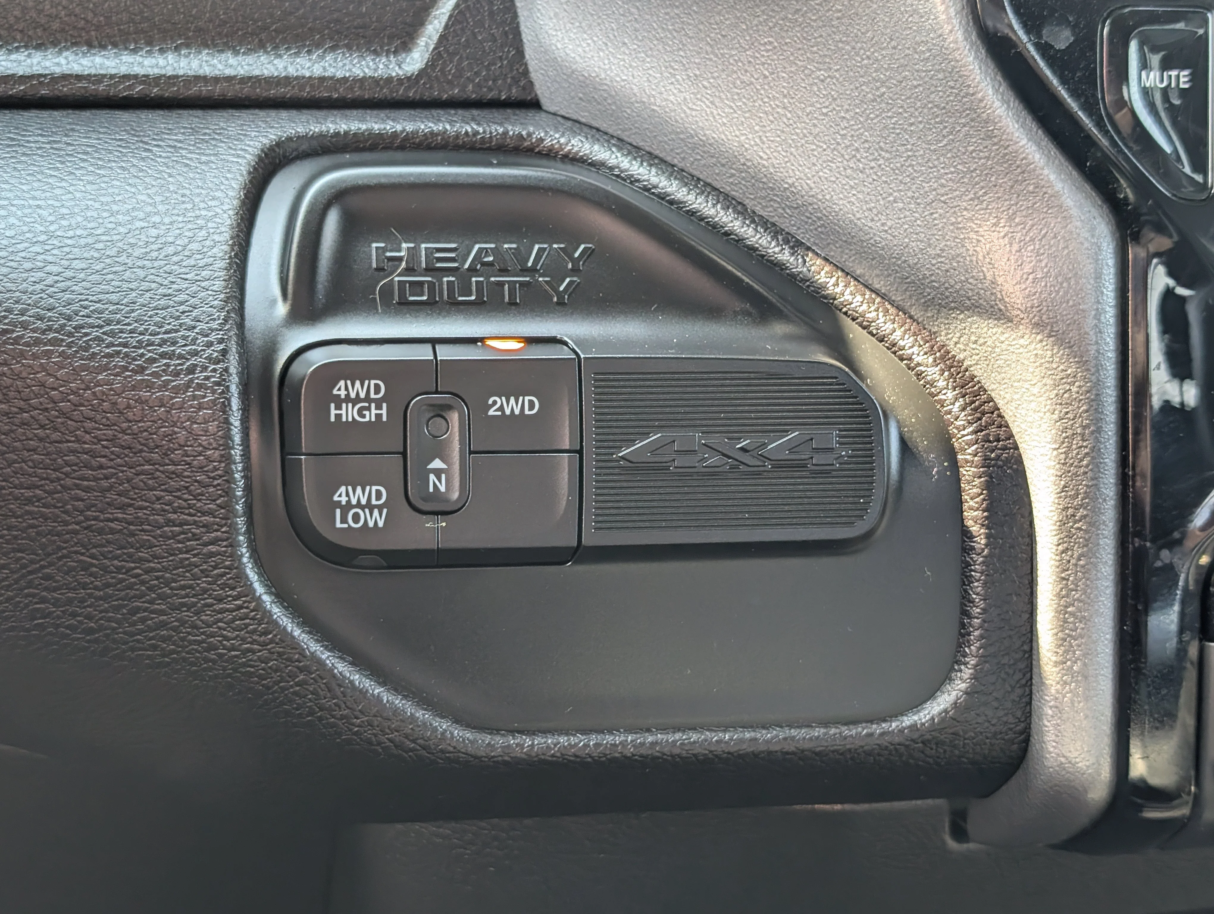 Used 2023 Diamond Black Crystal Pearlcoat Ram Laramie image 33