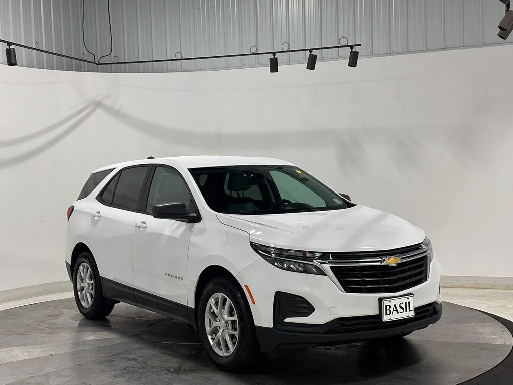 Used 2024 Summit White Chevrolet LS image 36