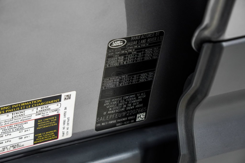Used 2023 Gray Land Rover SE image 47