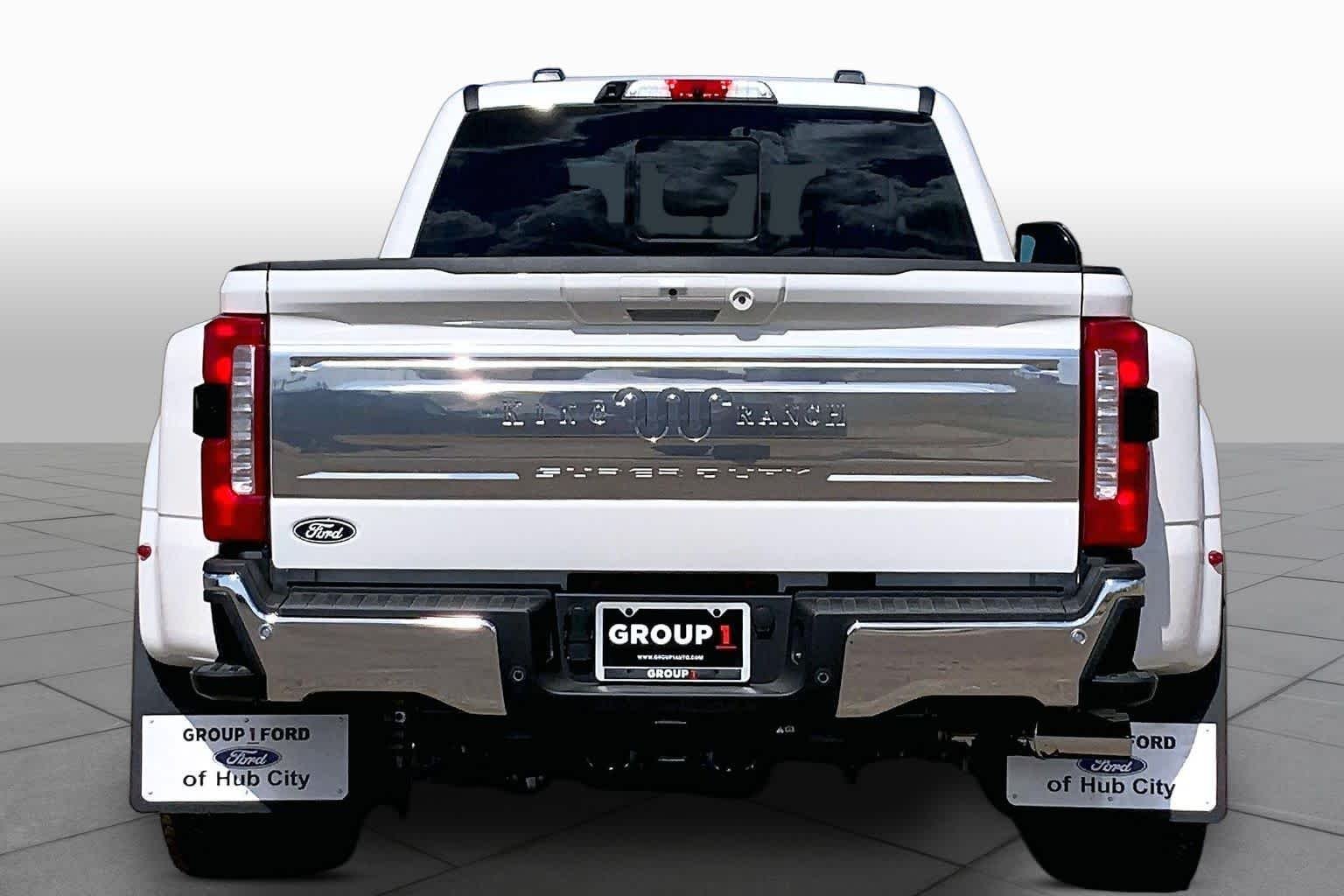 New 2027 Star White Metallic Tri-Coat Ford F-350® King Ranch® image 4