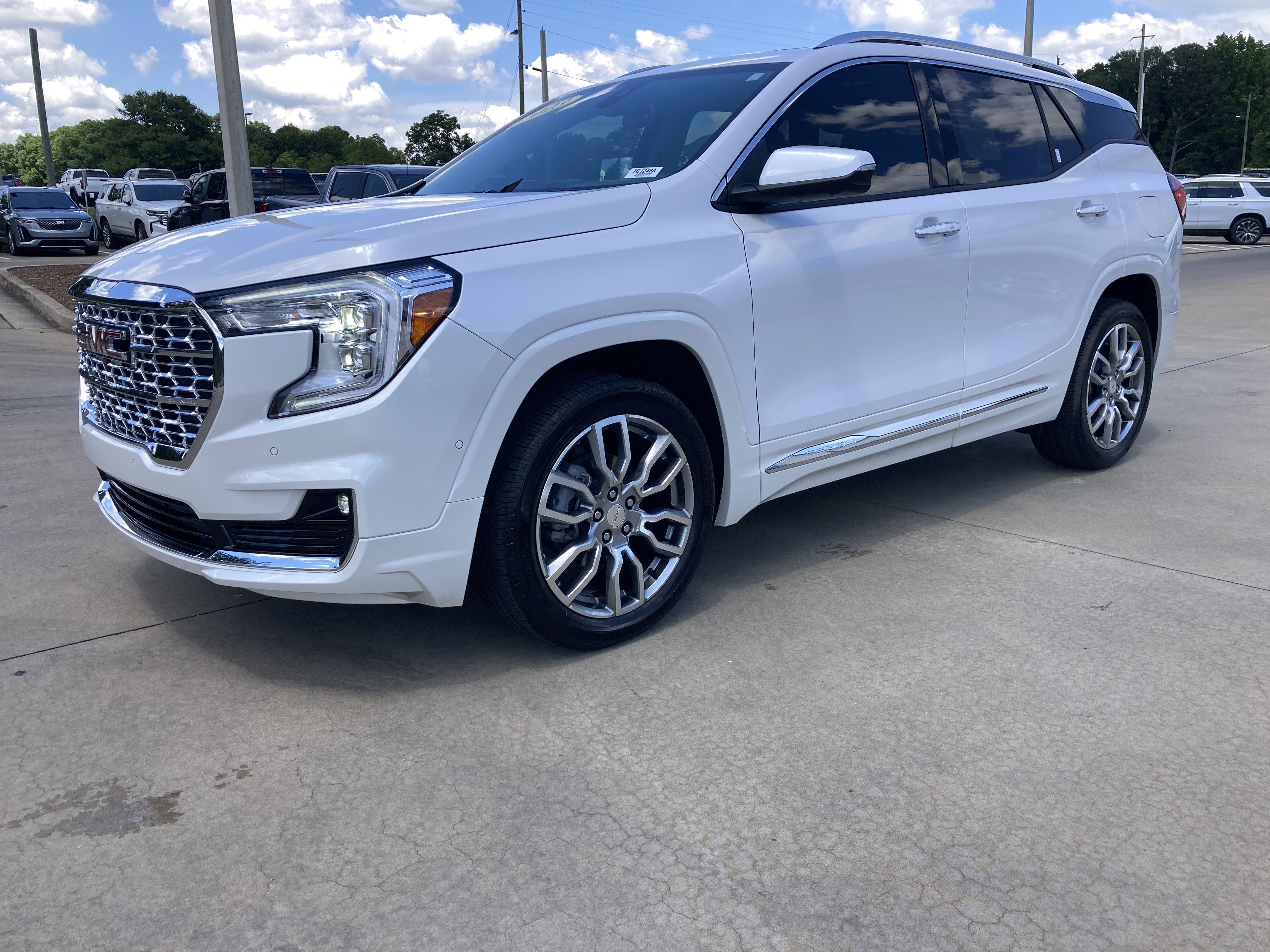 2023 GMC Terrain Denali AWD's photo