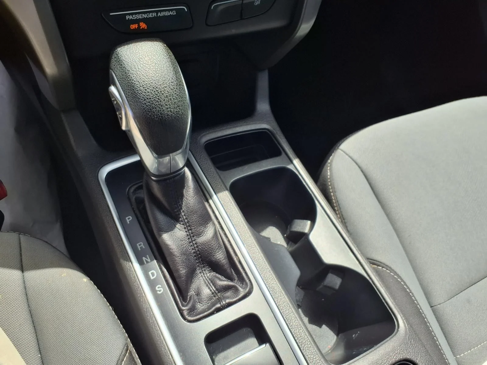 Used 2019 Gray Ford S image 21
