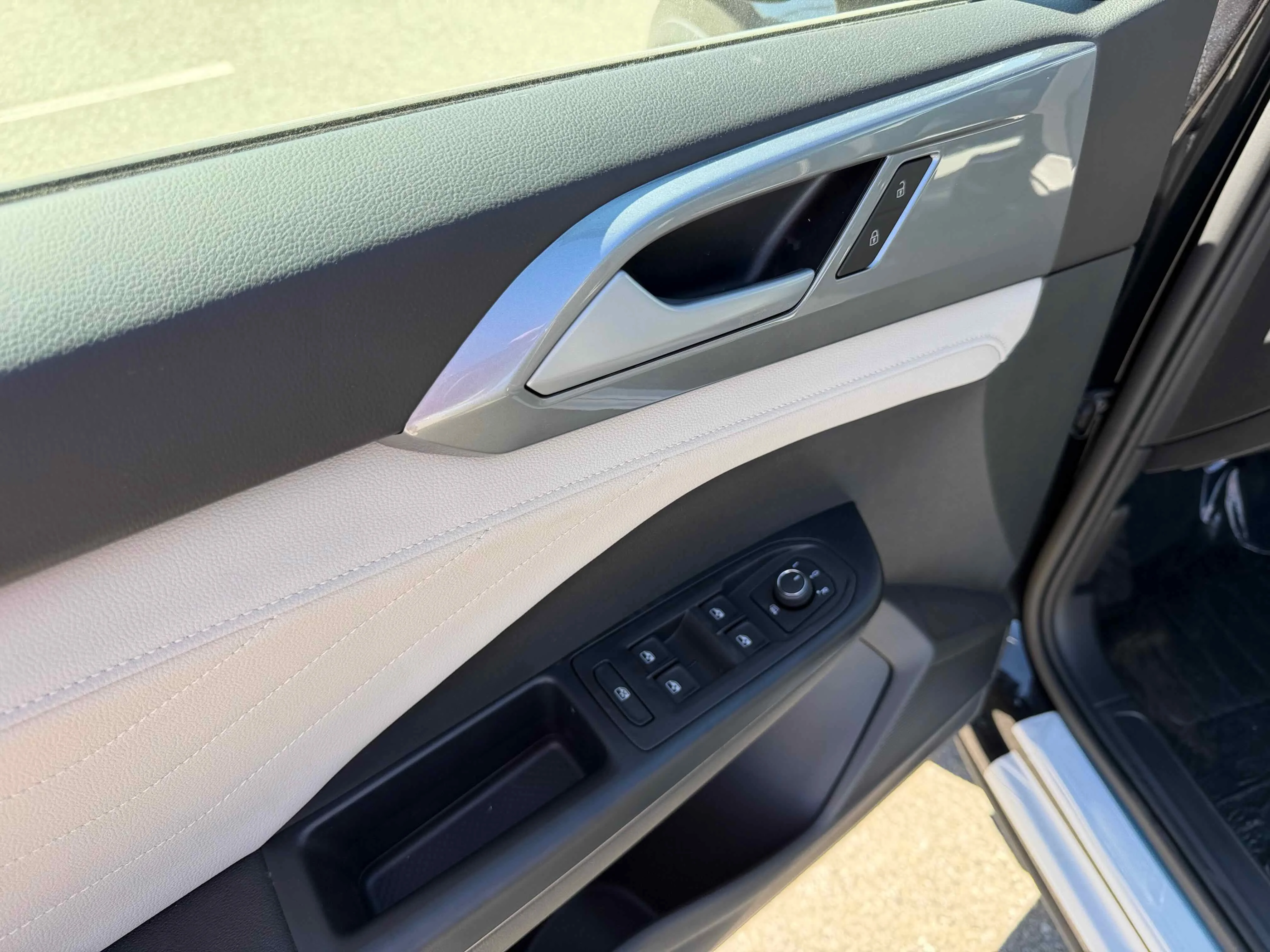 New 2026 Deep Black Volkswagen SEL image 15