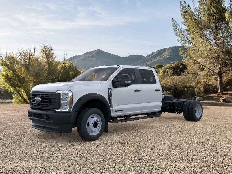 New 2026 Oxford White Ford F-550® XL image 24