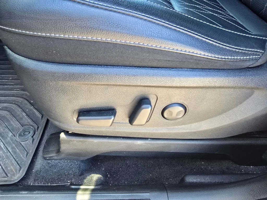 Used 2024 Gravity Gray Kia EX X-Line image 23