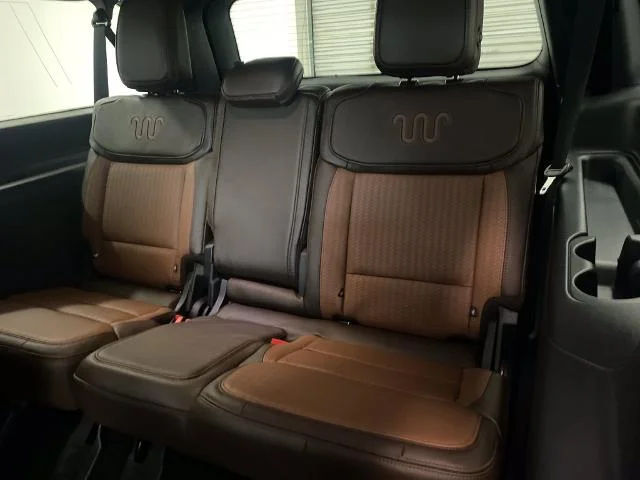 New 2027 Glacier Gray Metallic Tri-Coat Ford MAX King Ranch® image 38