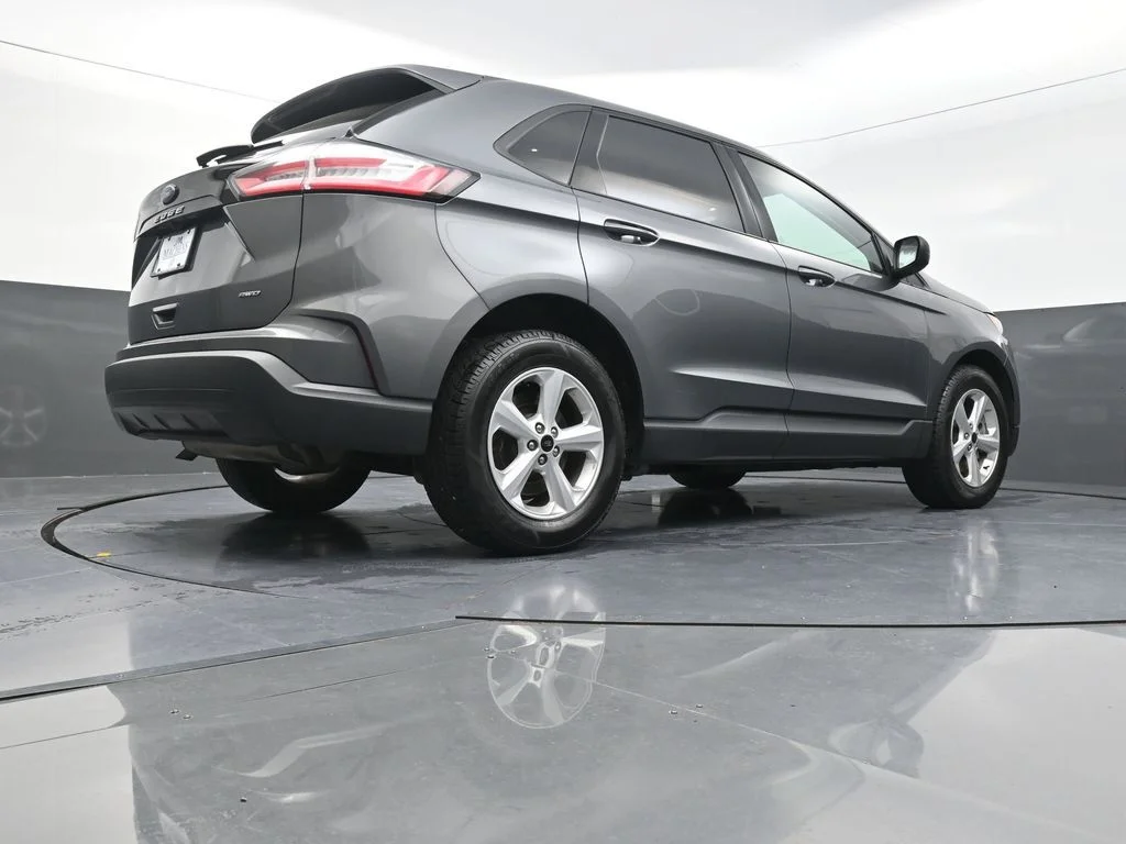 Used 2023 Gray Ford SE image 29