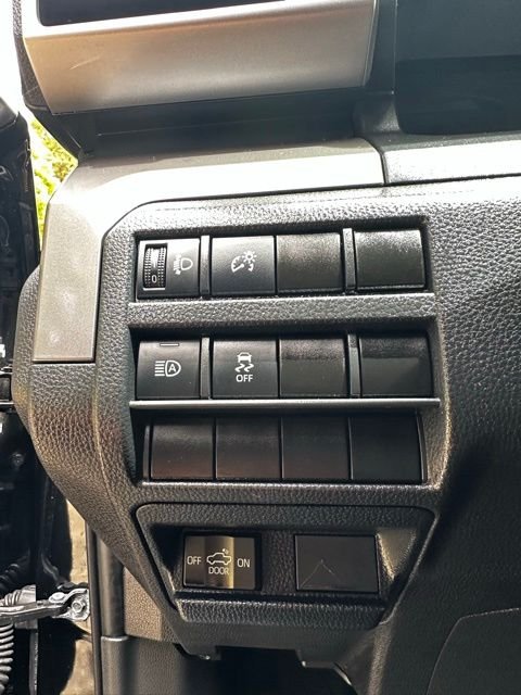 2025 Toyota Tacoma SR5 - Photo 29