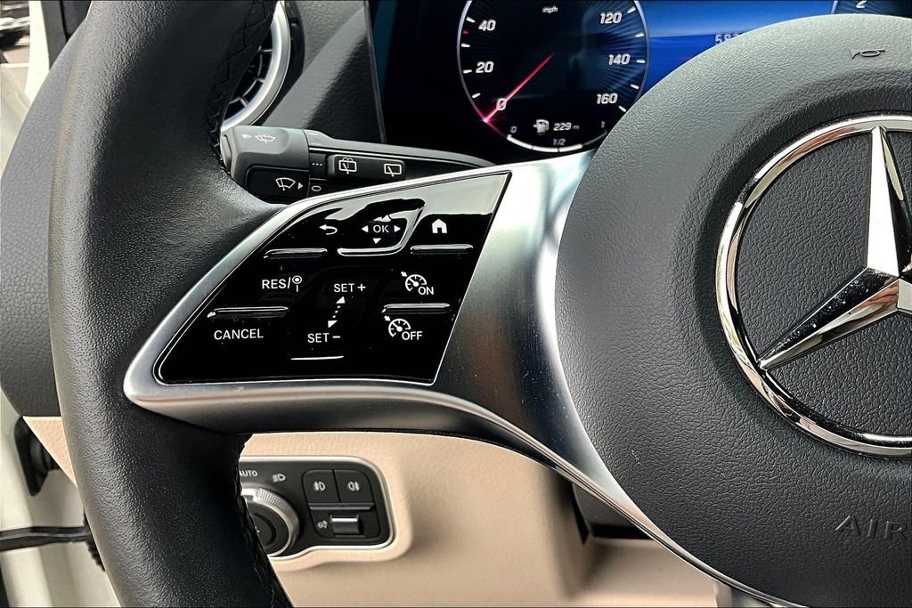 Certified Used 2025 White Mercedes-Benz GLA 250 image 20