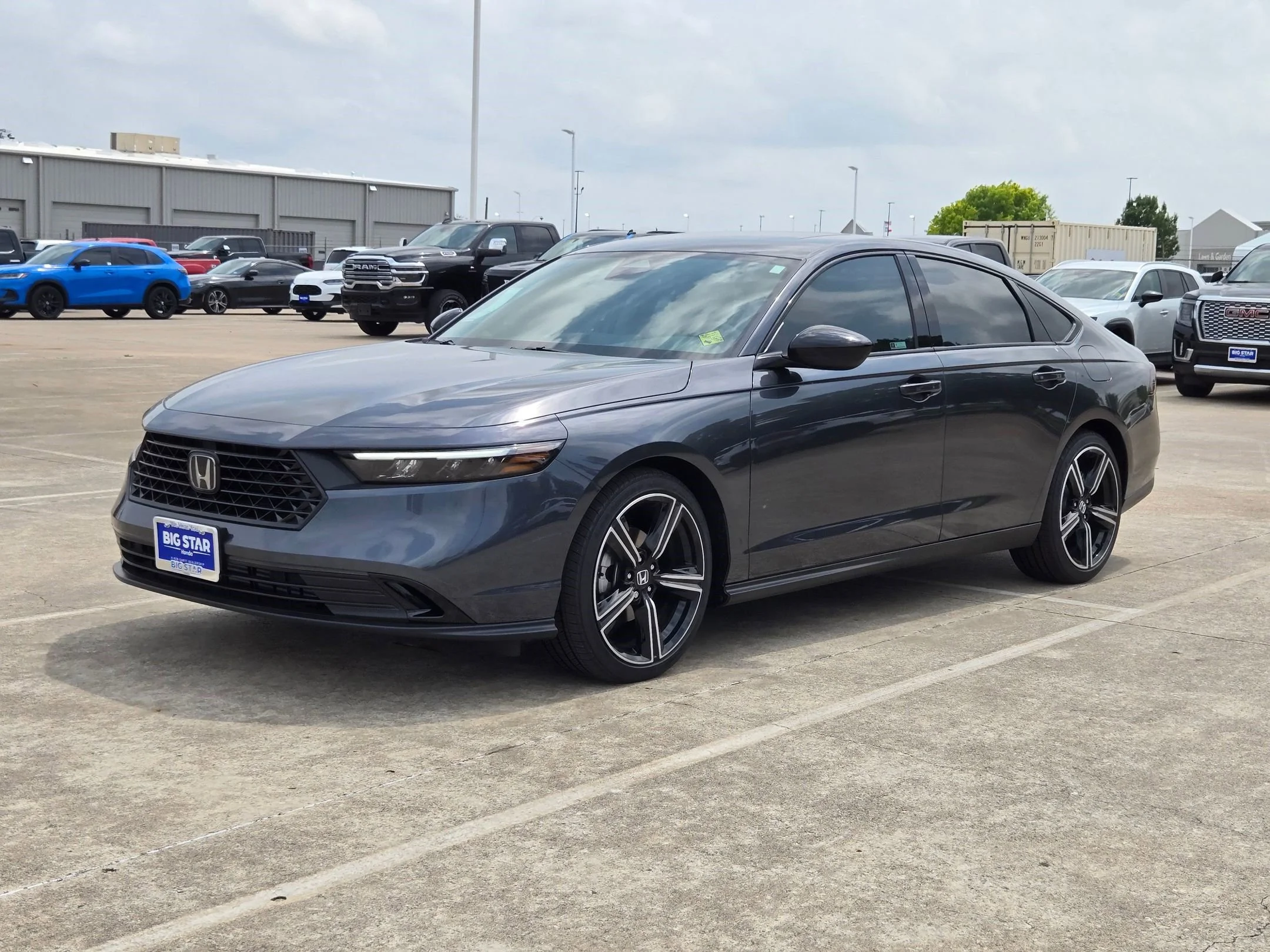 New 2026 Meteorite Gray Metallic Honda SE image 8