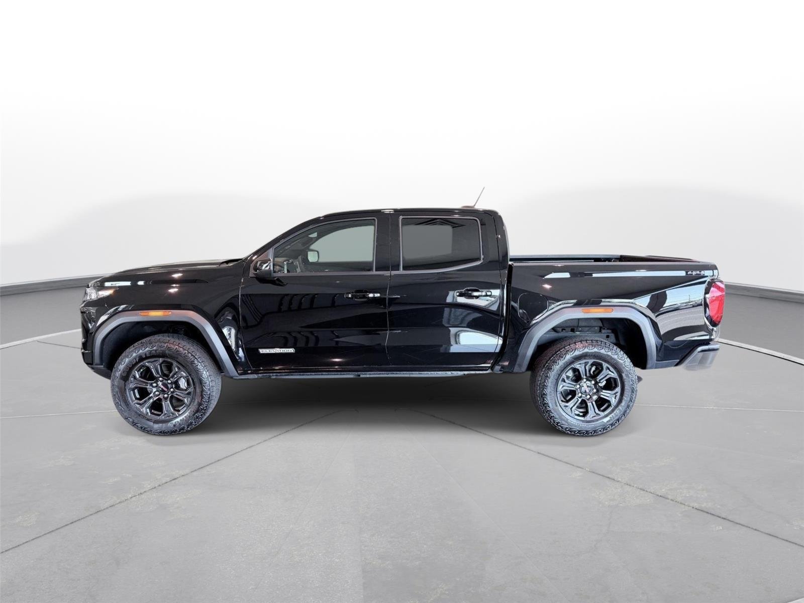 Used 2025 Onyx Black GMC Elevation image 19