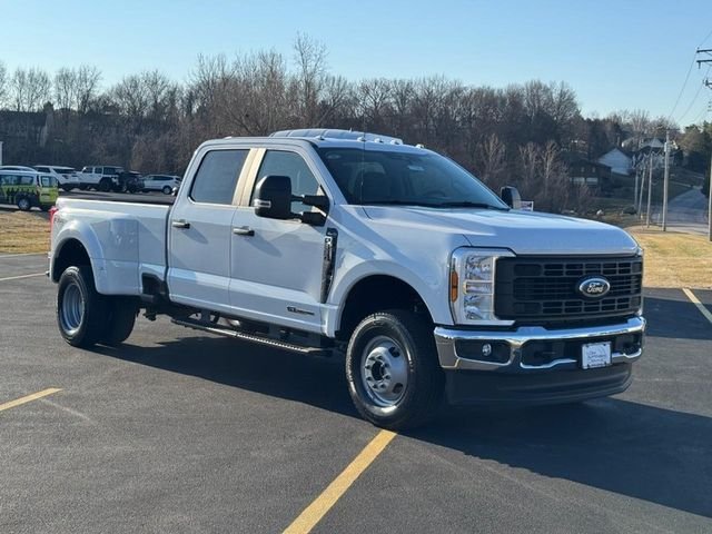 New 2026 Oxford White Ford XL image 2