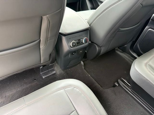 New 2026 Vapor Blue Metallic Ford Active image 8