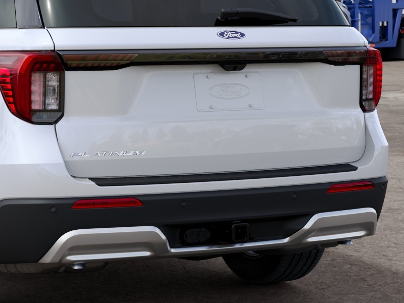 New 2027 Star White Metallic Tri-Coat Ford Platinum™ image 23