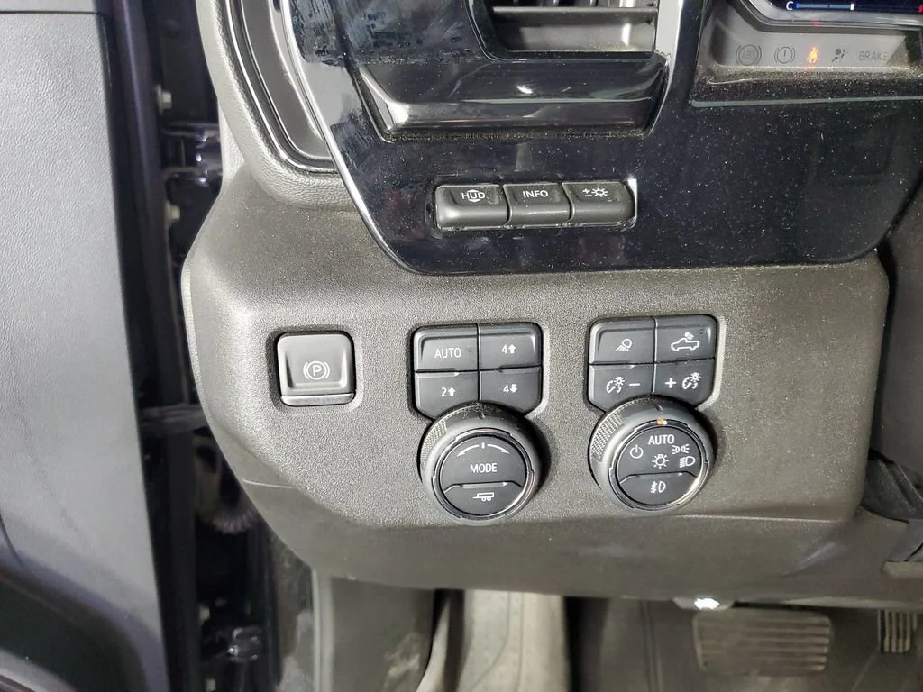 Used 2024 Black Chevrolet ZR2 image 28