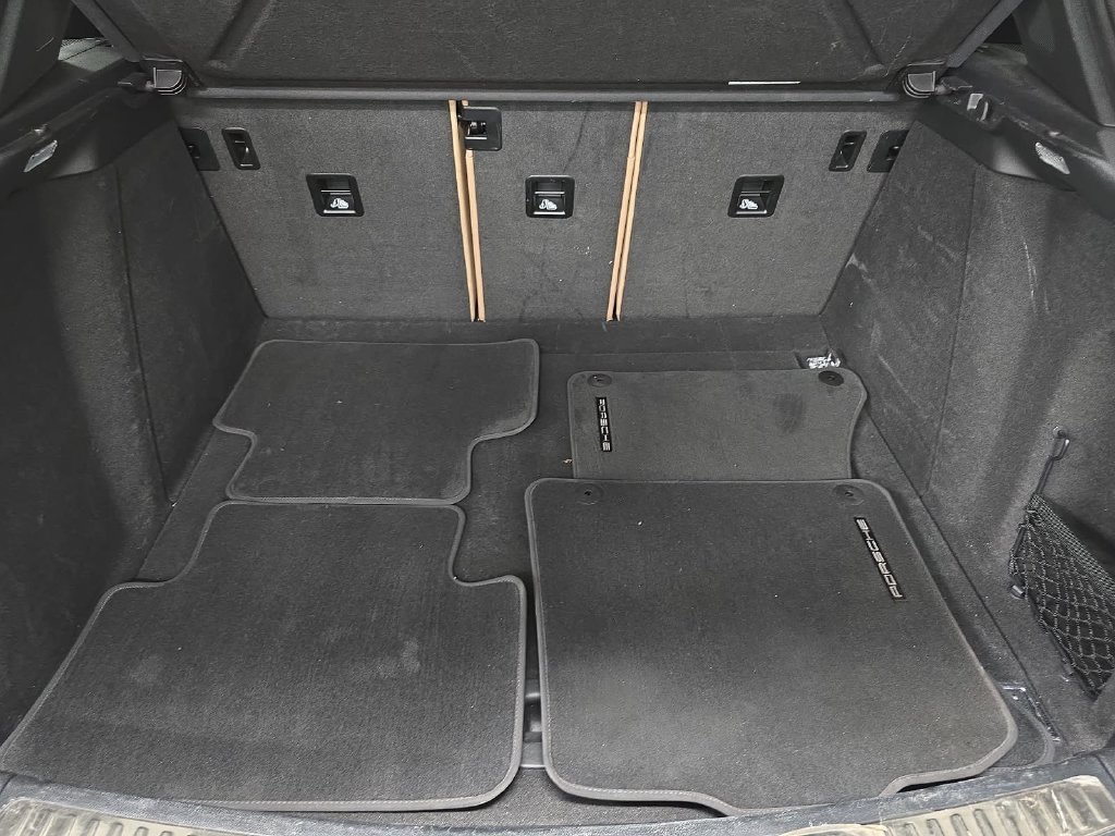 Certified Used 2023  Porsche  image 30