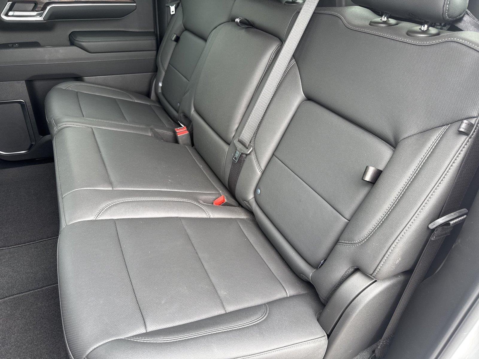 Used 2024 Summit White GMC SLT image 31