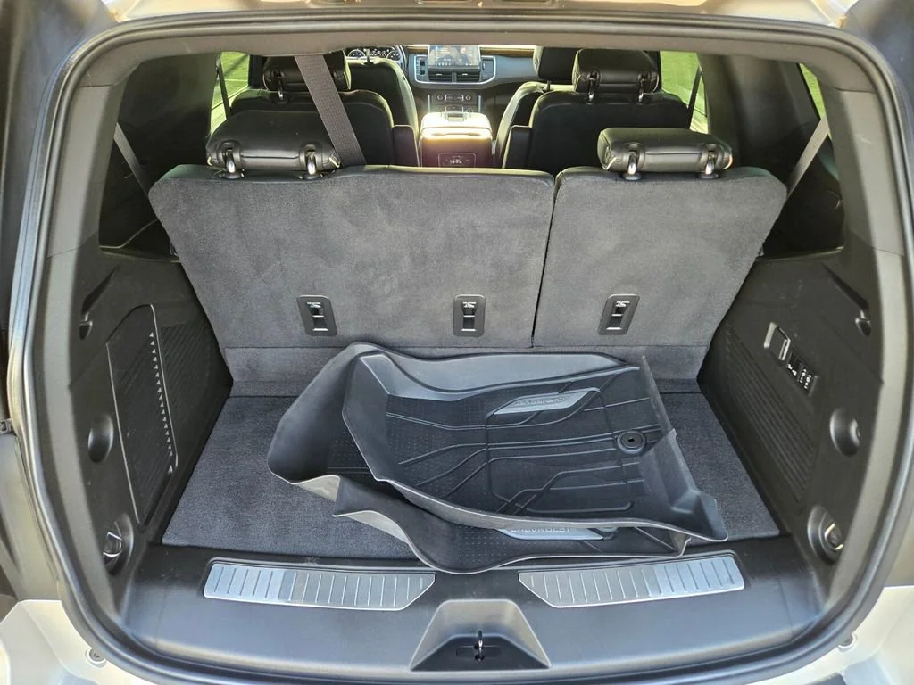 Used 2021 EMPIRE BEIGE METALLIC Chevrolet Premier image 13