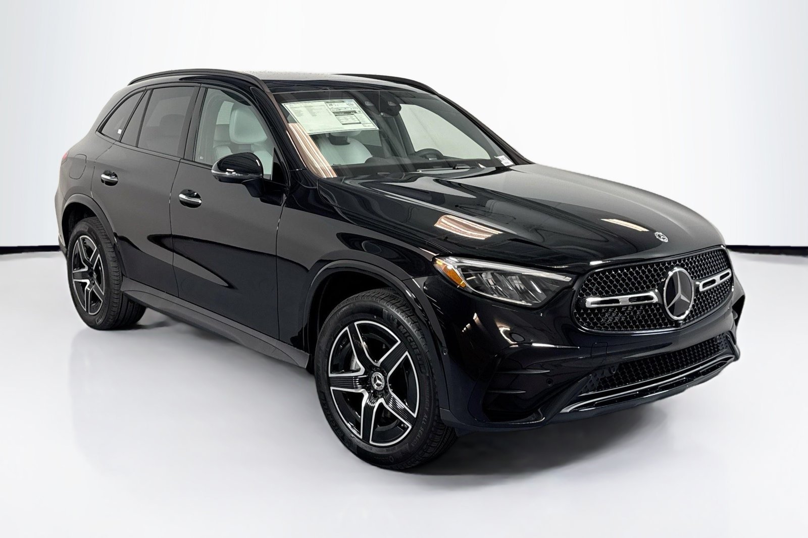New 2026 Obsidian Black Metallic Mercedes-Benz GLC 300 image 3