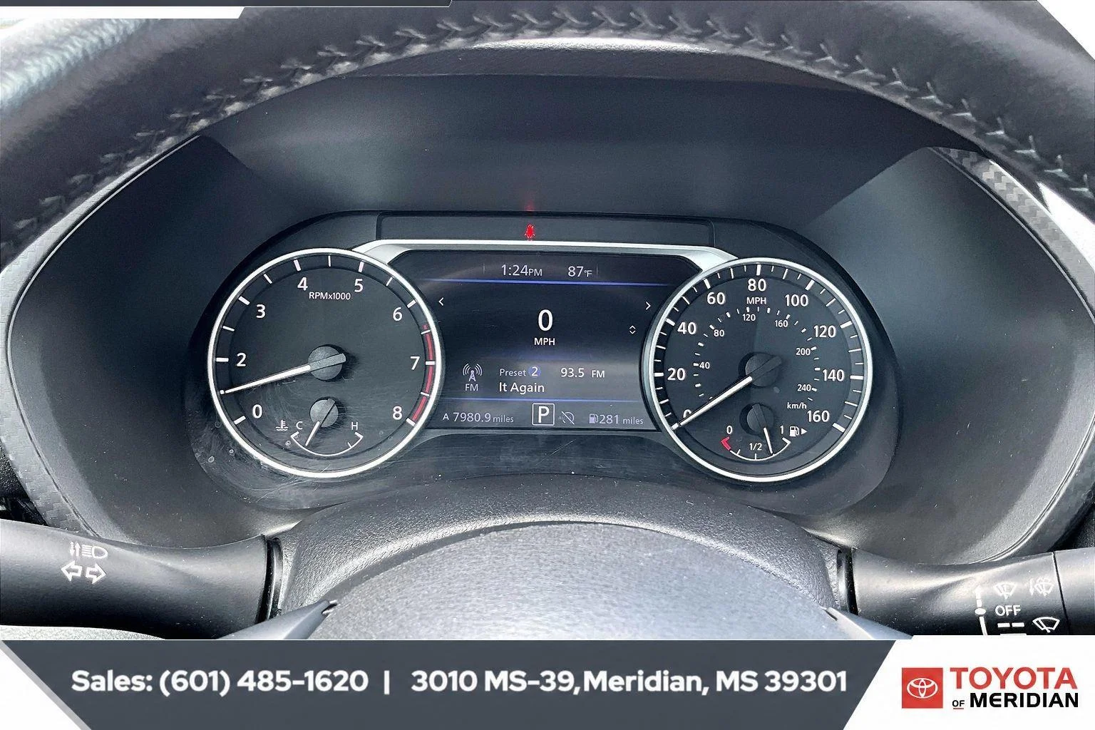 Used 2024 Rosewood Metallic Nissan SV image 14