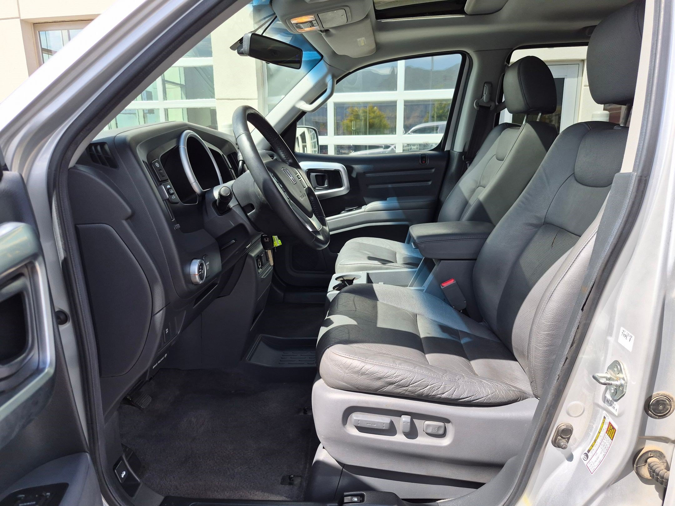Used 2008 Silver Honda RTL image 15