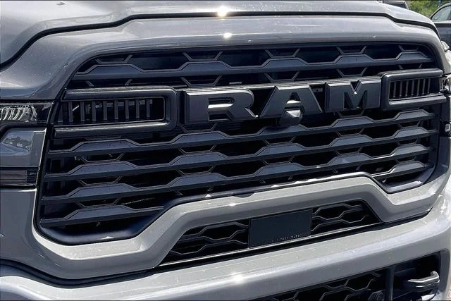 New 2027 Ceramic Gray Clear-Coat Exterior Paint RAM  image 35
