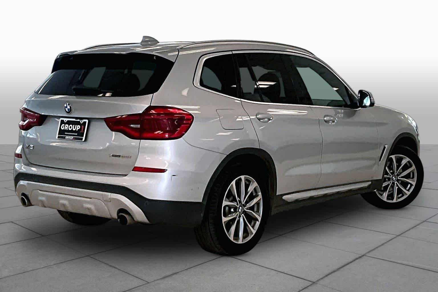 Used 2019 Glacier Silver Metallic BMW xDrive30i image 12