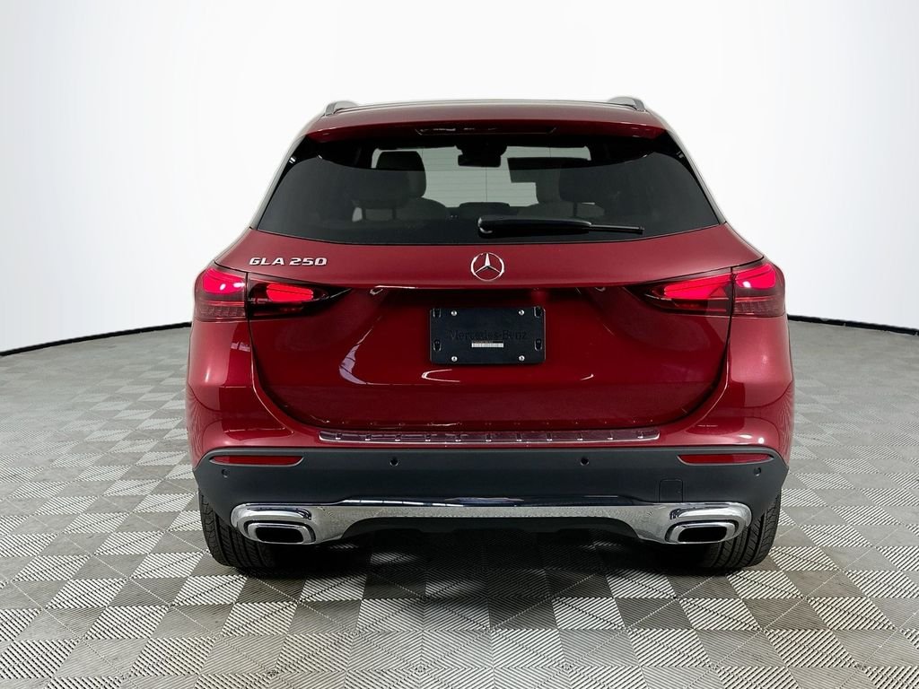 New 2026 MANUFAKTUR Patagonia Red Metallic Mercedes-Benz GLA 250 image 6