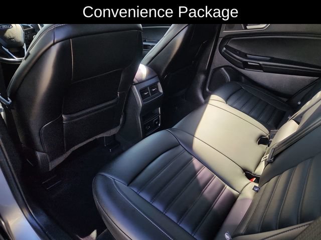 Used 2022 Silver Ford SEL image 27