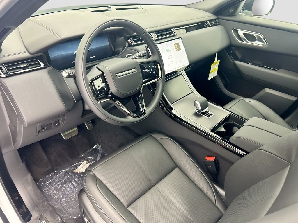 New 2026 Fuji White LAND ROVER Dynamic SE image 9
