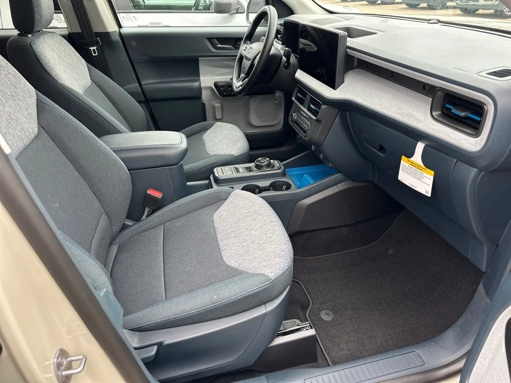 New 2025 Desert Sand Ford XLT image 16