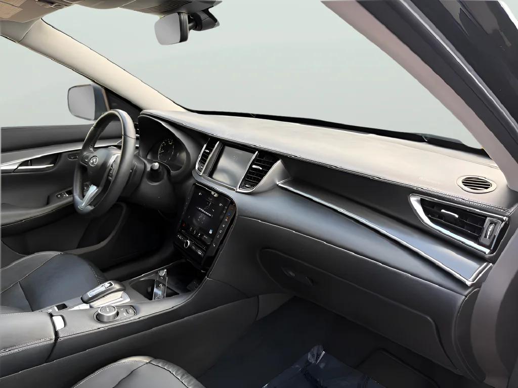Used 2024 Black INFINITI LUXE image 39