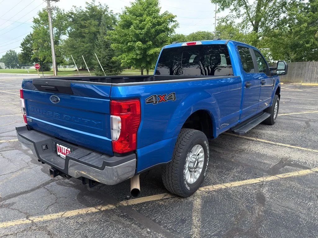 Used 2021 Blue Ford XL image 9