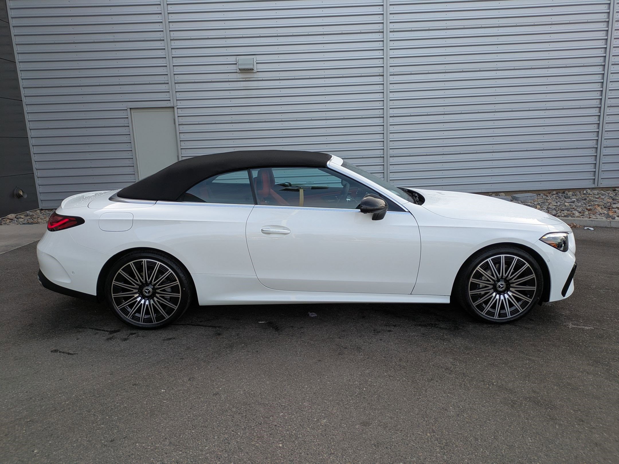 New 2026 Polar White Mercedes-Benz CLE 300 image 2