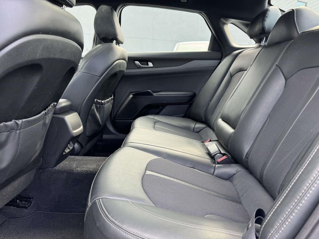 Used 2023 White Kia GT-Line image 10