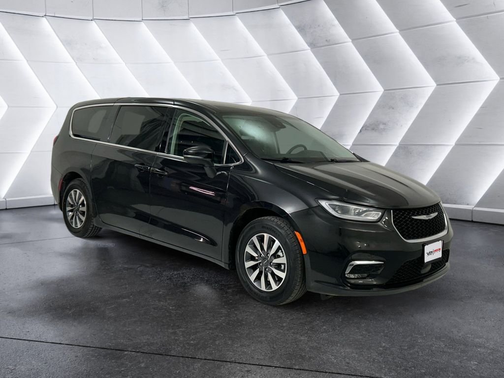2023 Chrysler Pacifica Hybrid