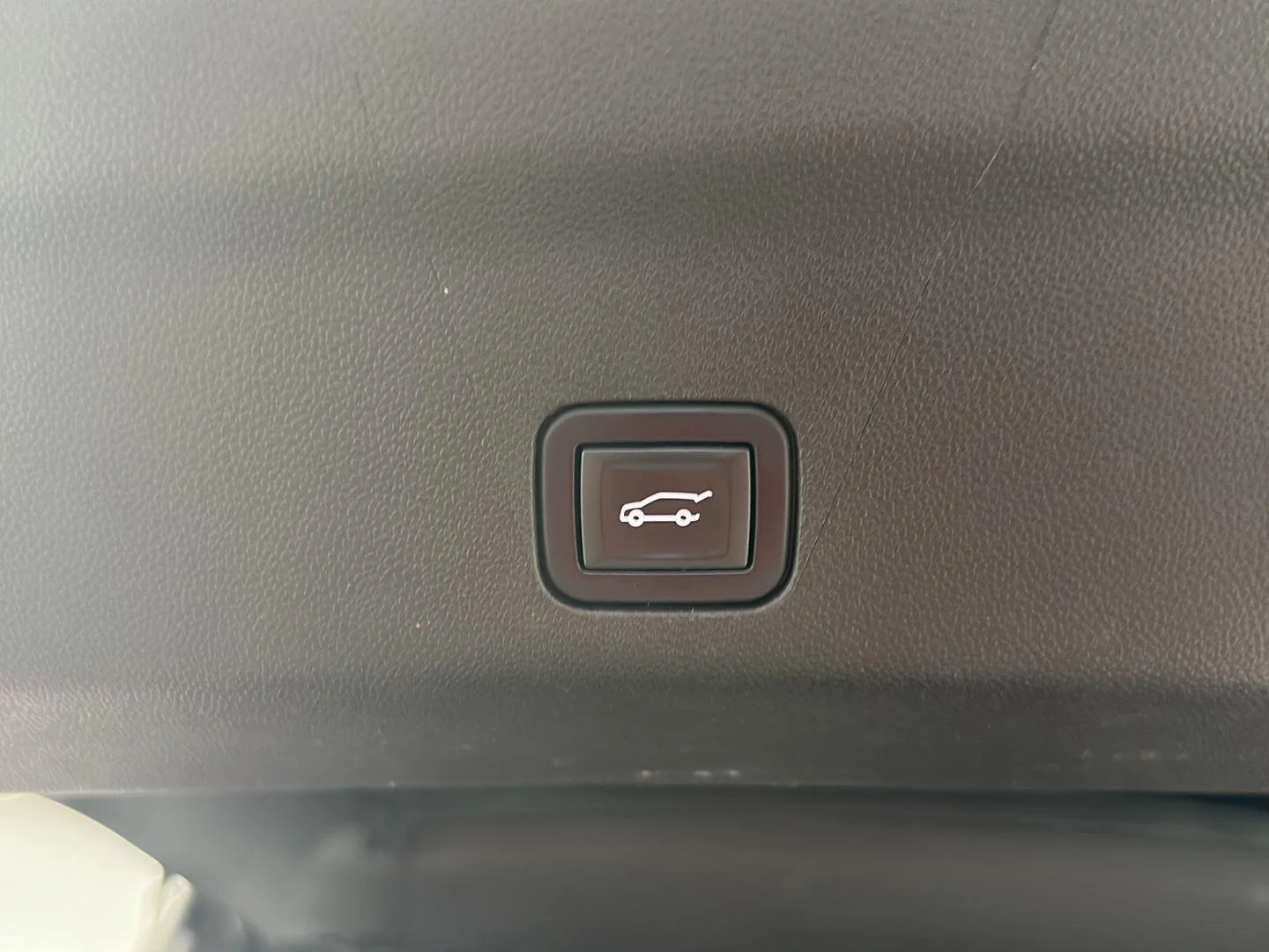 Used 2022 Onyx Black GMC Denali image 29