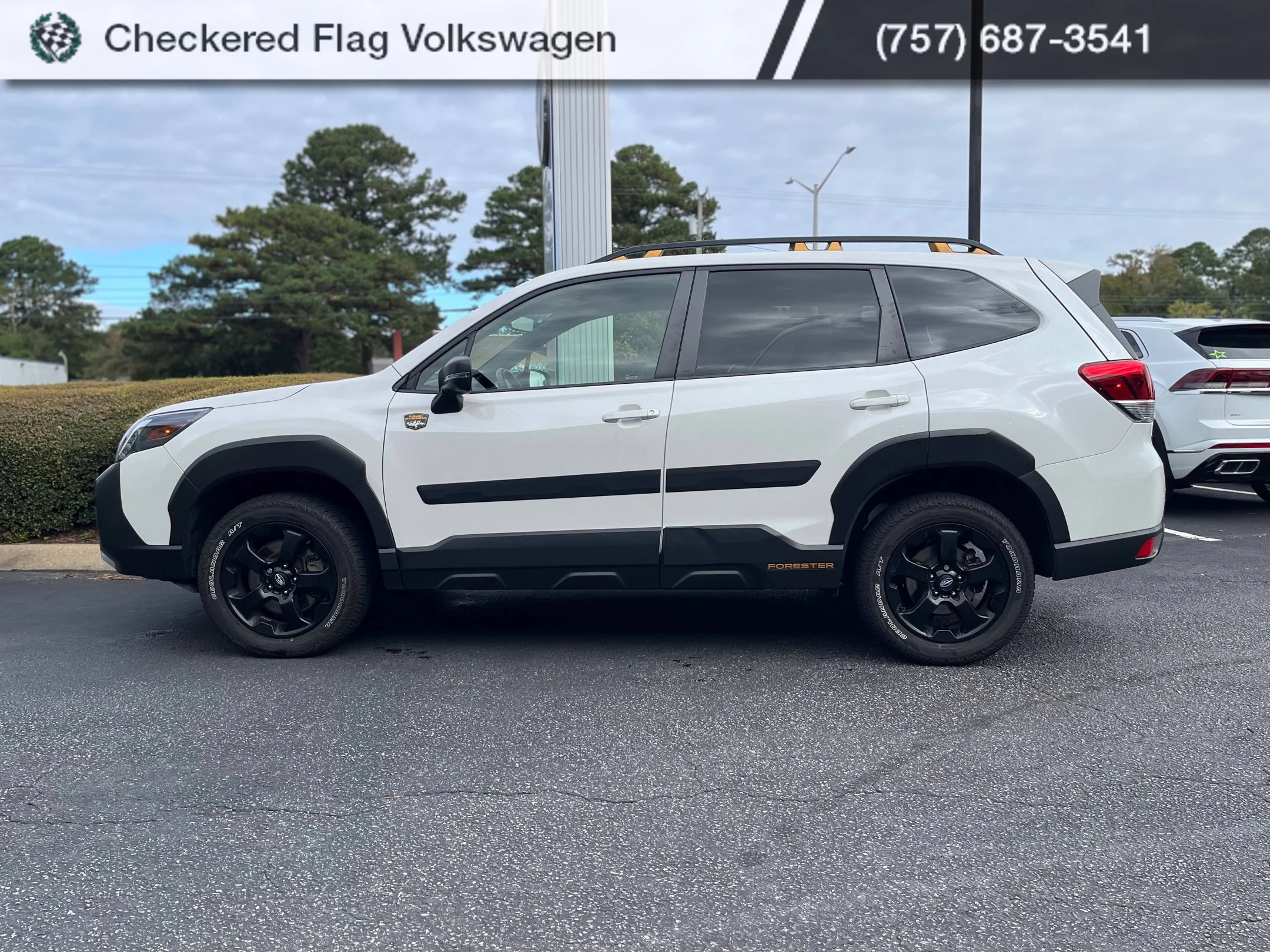 Used 2024 Crystal White Pearl Subaru Wilderness image 4