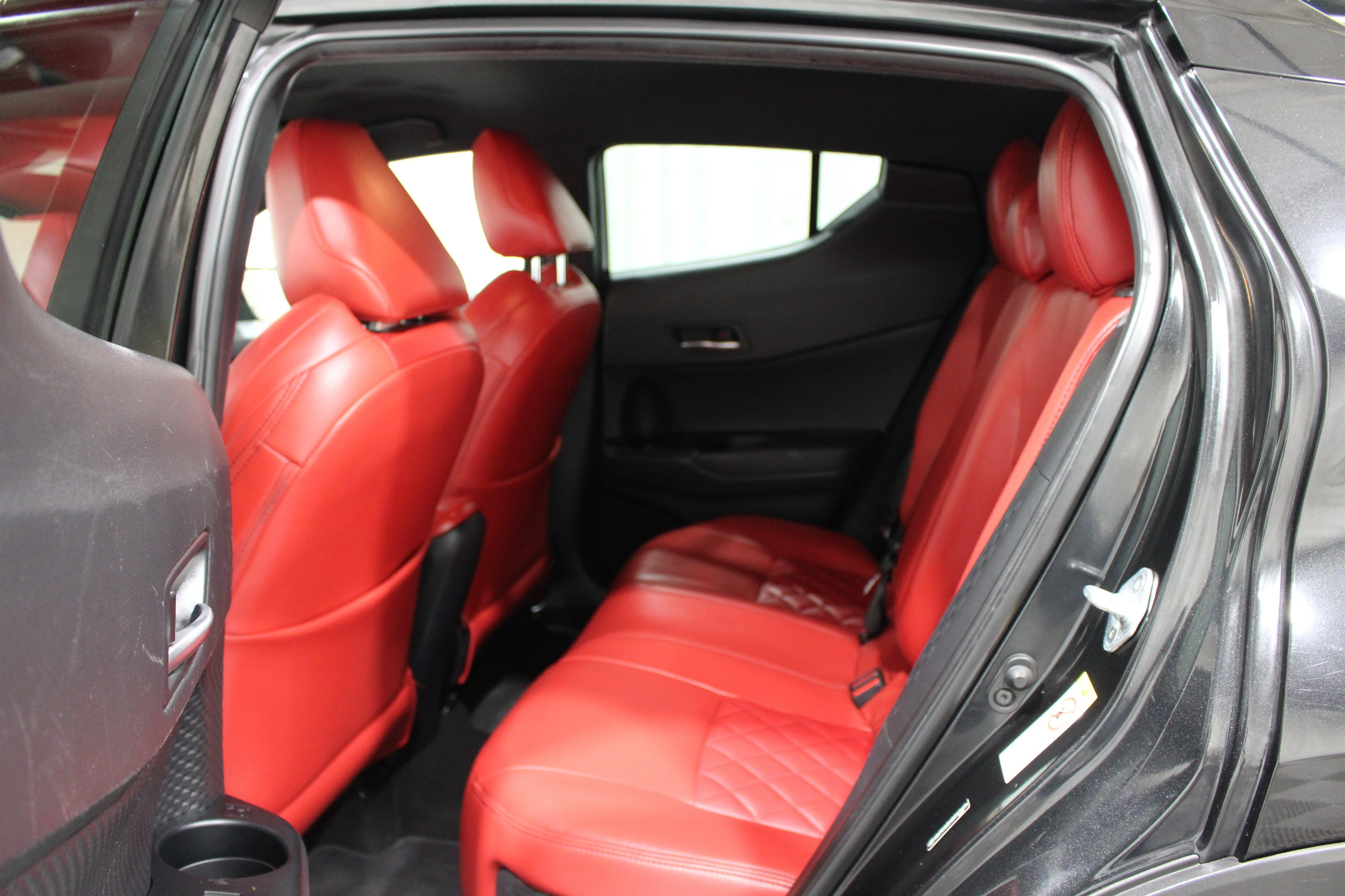 2019 Toyota C-HR XLE - Photo 20