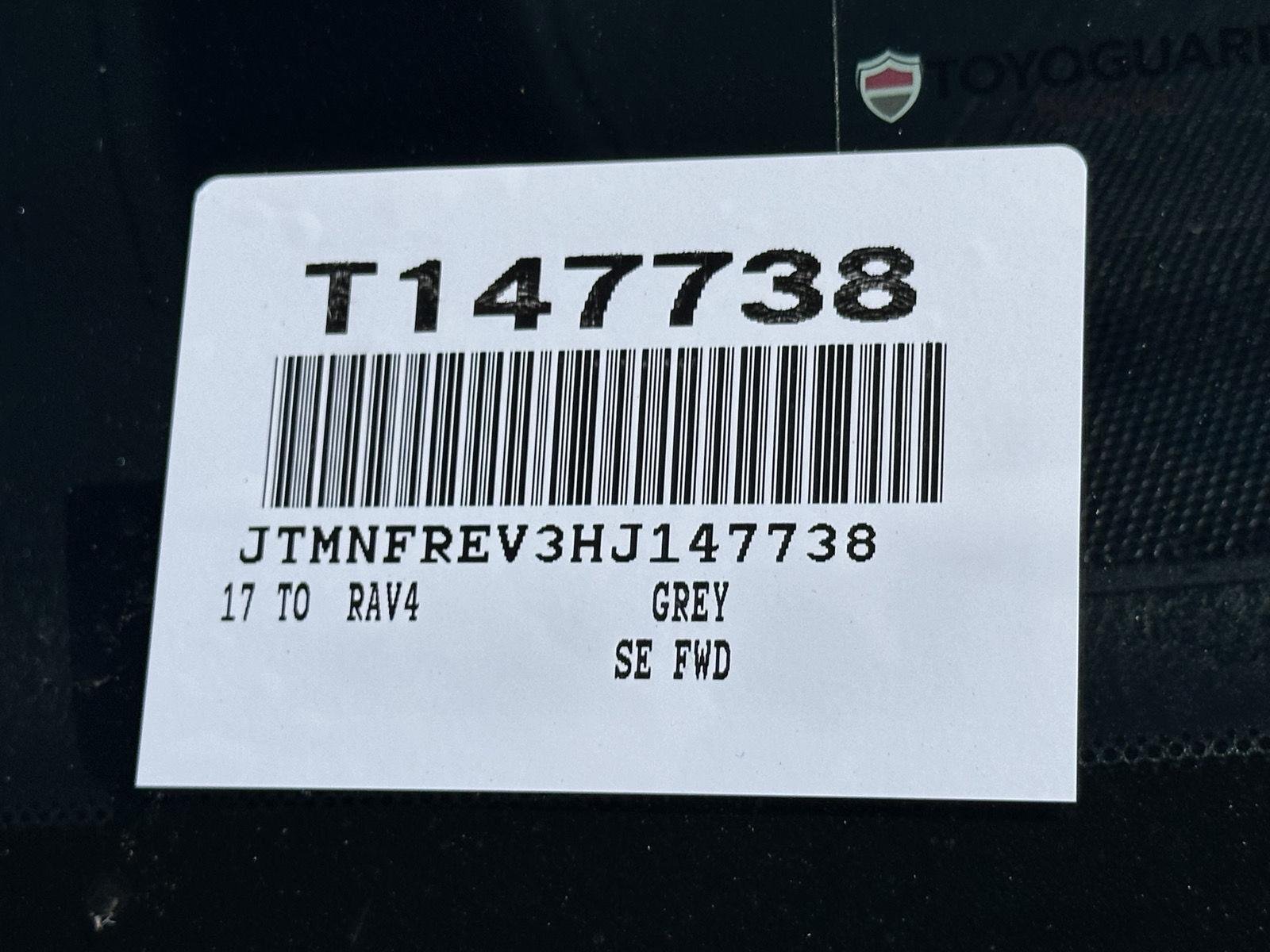 Used 2017 Magnetic Gray Metallic Toyota SE image 15