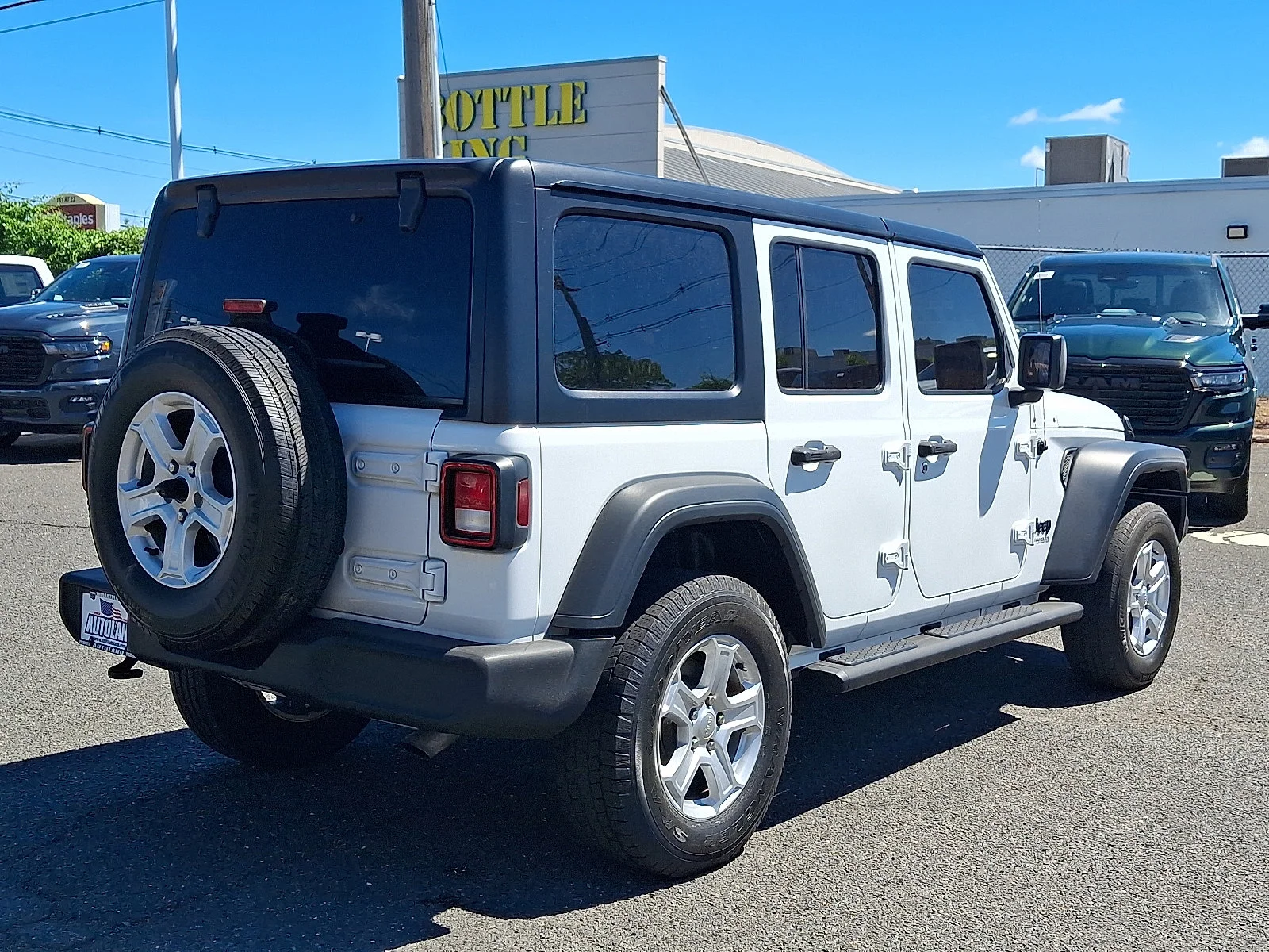 Used 2022 Bright White Clearcoat Jeep Unlimited Sport S image 7