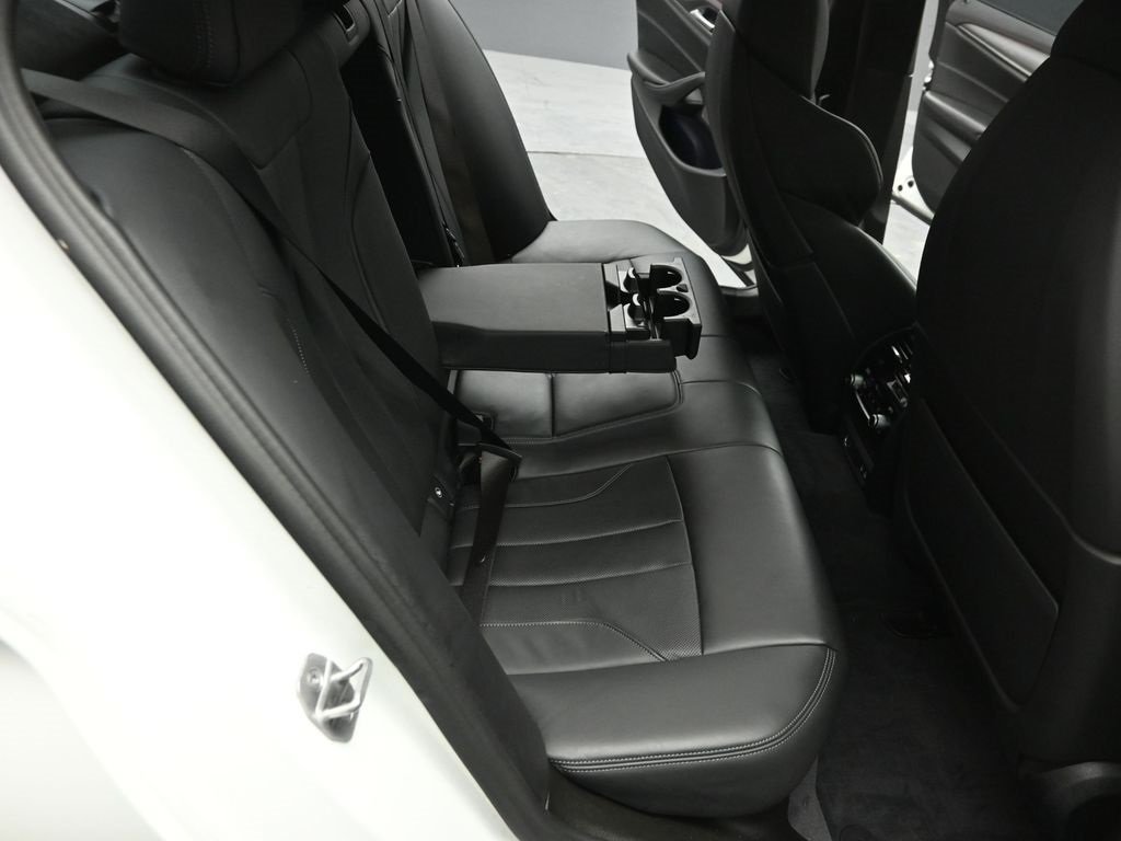 2022 BMW M5 - Image 24