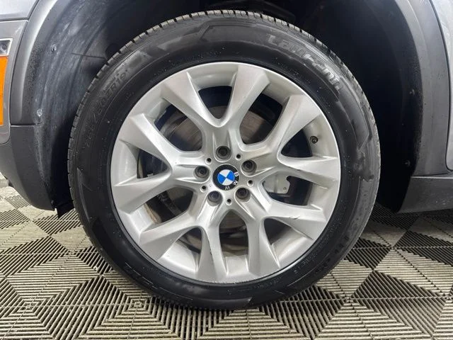 Used 2011 Space Gray Metallic BMW xDrive35i image 10